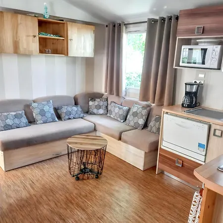 Holiday home A Avec Piscine Partagee *