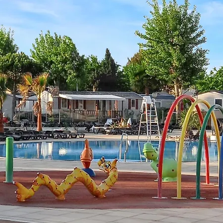 Holiday home A Avec Piscine Partagee